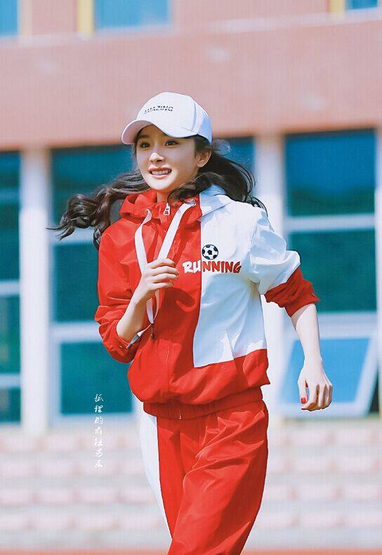 本以为迪丽热巴惊艳全场,迪丽热巴运动风穿搭