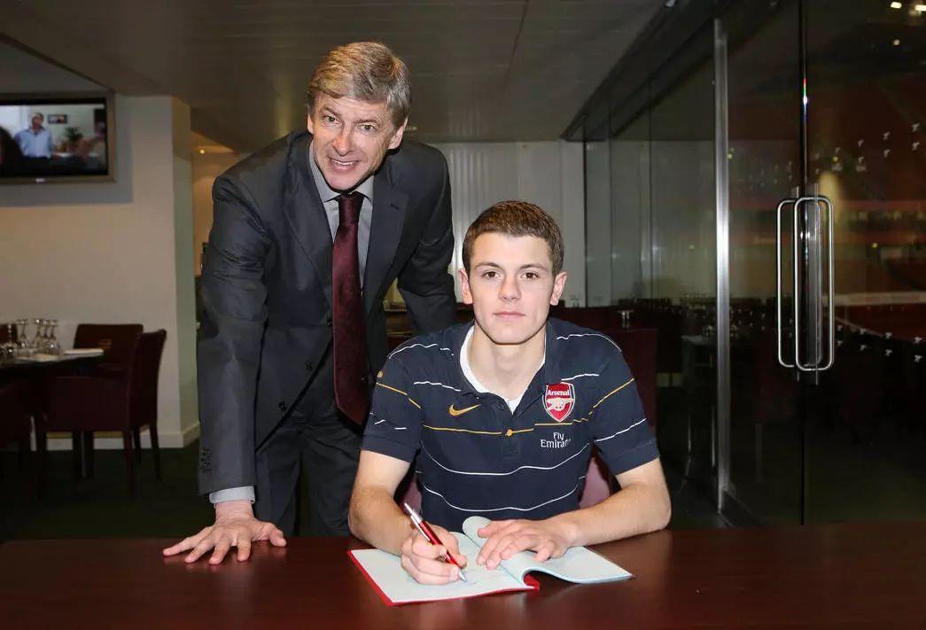 枪迷悲喜交加！枪手世界杯无胜绩小威胁离队新人官宣锁定未来！