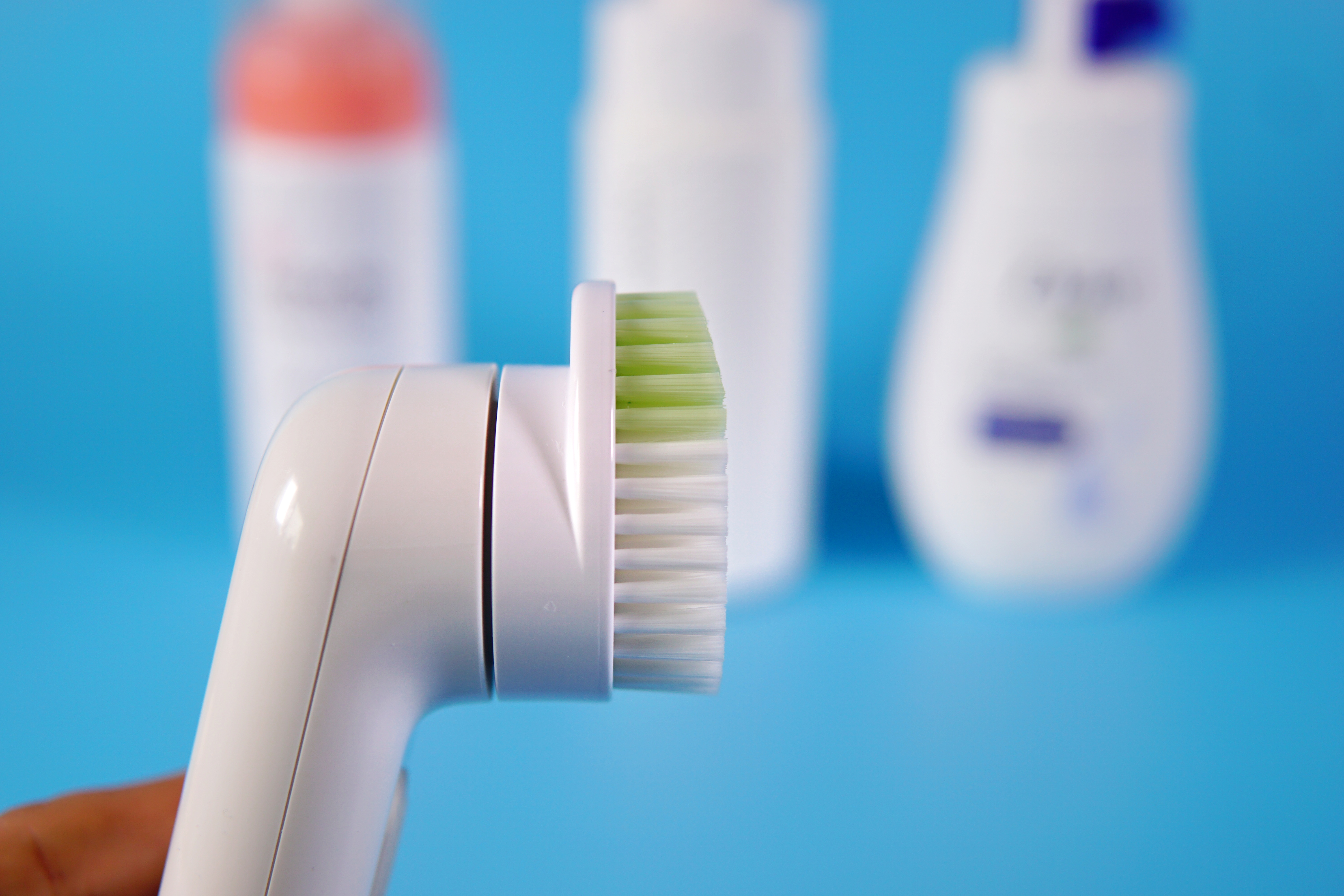 少花冤枉钱认准好产品,射频美容仪拔草还是种草