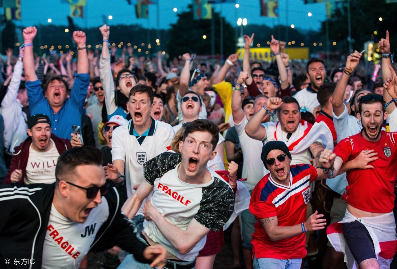 俄罗斯世界杯威廉姆斯,俄罗斯世界杯罗比威廉姆斯开幕式