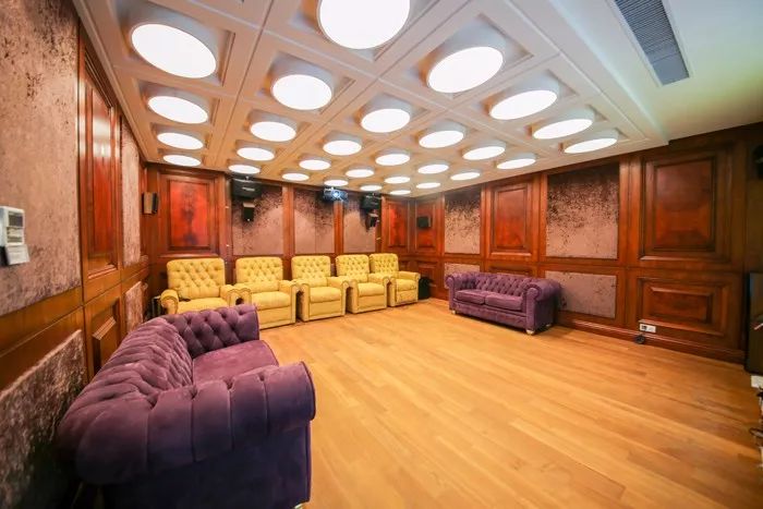 案例｜纵观山水也独揽私人空间：佛山“天湖郦都”家庭影院