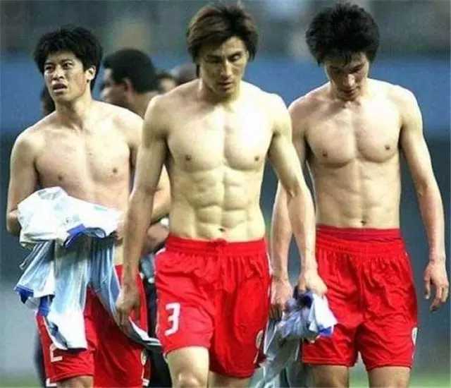 c罗有8块腹肌,c罗有多帅的腹肌