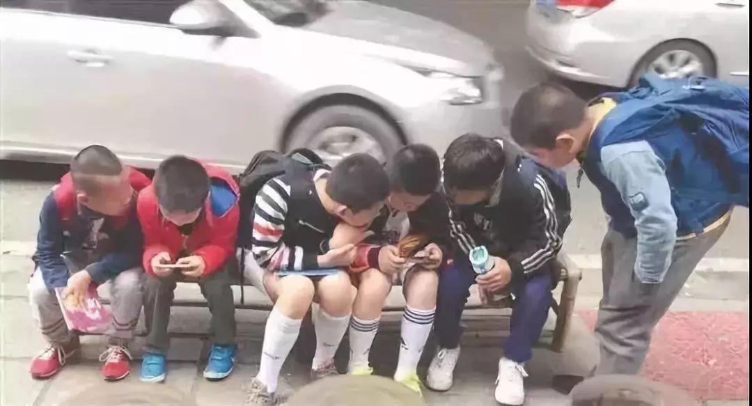 打游戏上瘾的孩子怎么挽救,孩子玩游戏成精神病