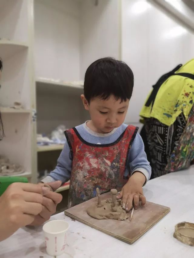 「金宝贝小小陶艺师活动回顾」跟外太空EZ寻觅不一样的烟花