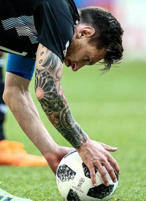 14年世界杯c罗和梅西,足球的迷信行为