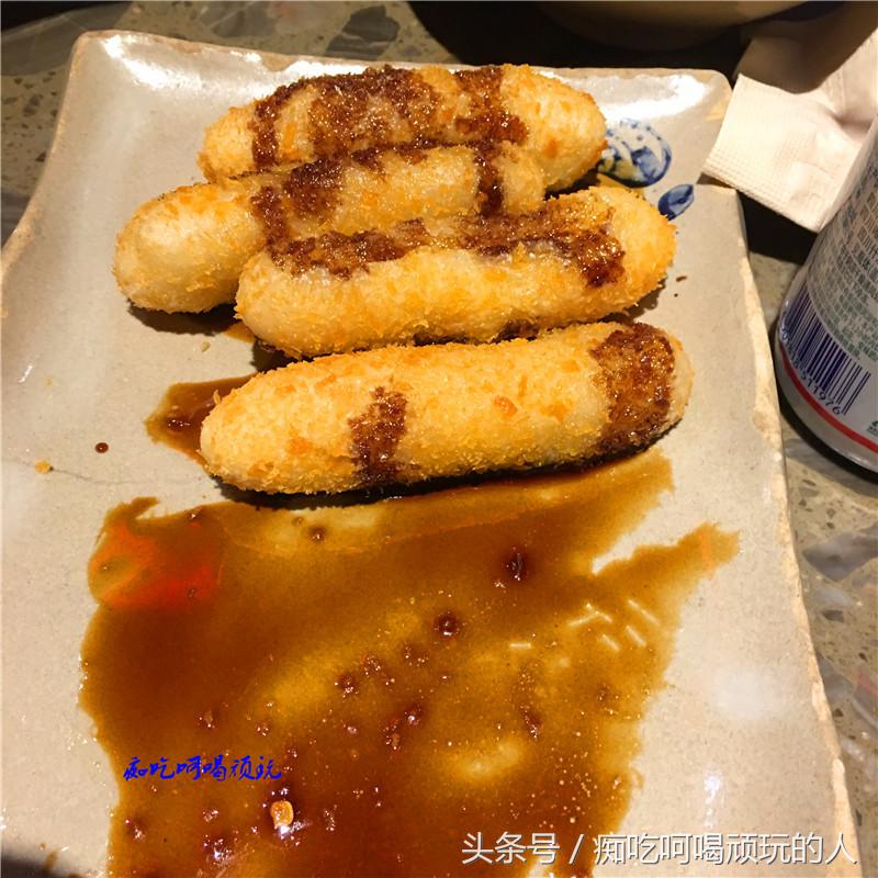 足球夜场景,足球之夜水吧