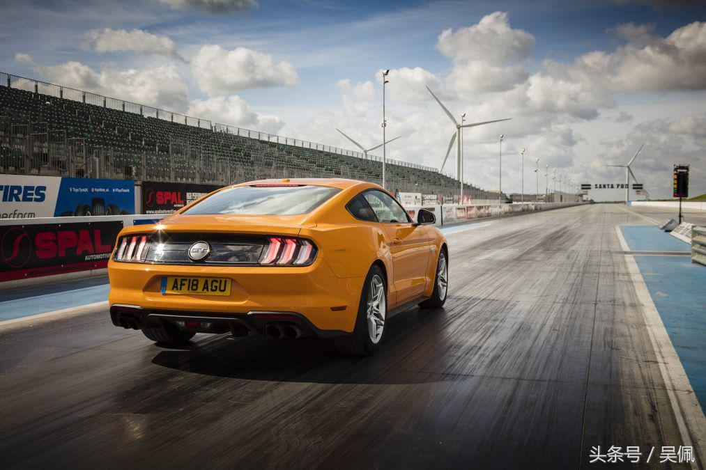 5.0l的野马,福特mustang2016款野马2.3t性能版