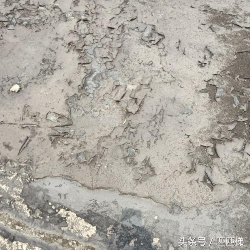 屋顶大面积漏水防水用什么涂料好,屋顶漏水用蜡烛做防水3年不漏