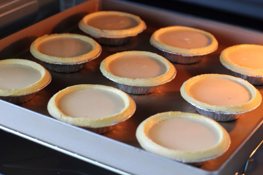 如何做出香甜浓郁的蛋挞 (怎么做奶香浓郁的正宗蛋挞)