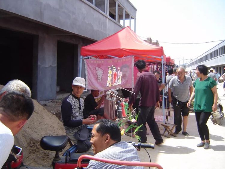热闹的农村小院,八十年代农村集市