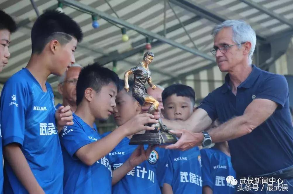 武侯区中小学生足球比赛冠军,成都足球少年夺冠