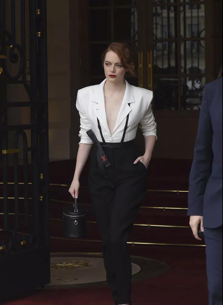 选一款实用性高的lv包包,lv的哪款包包比较百搭