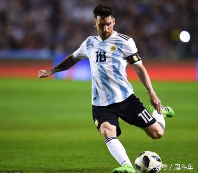 “头牌”先锋TA凭啥成为“世界杯”最热门“金靴”候选？