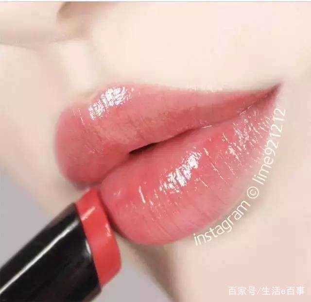 适合日常涂但又显白口红色号,适合日常素颜的口红色平价