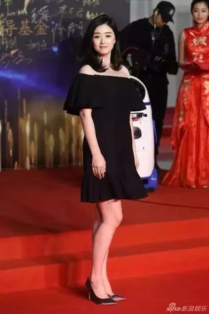 胯宽腰粗适合怎么穿,肩宽腰细怎么穿