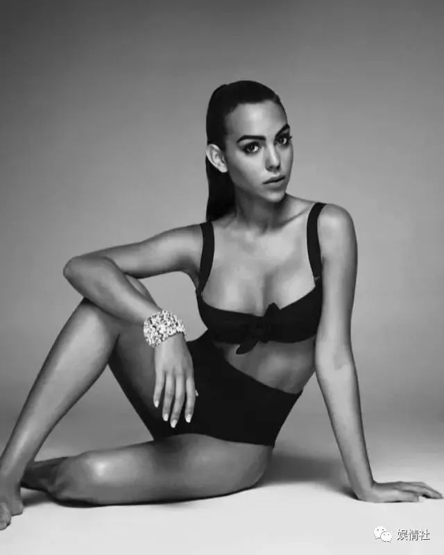 “宇宙最强”太太团:酗酒斗殴、互嘲比奢,以此成名日进斗金