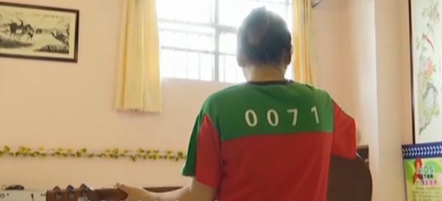 吸毒女孩的后果,纪实禁毒少女吸毒成瘾毒性发作