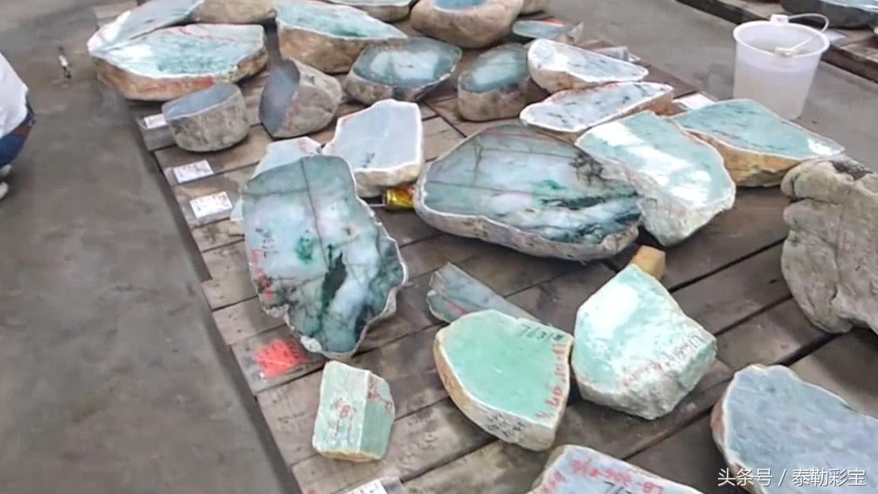 泰勒彩宝带您走进缅甸最大的翡翠市场