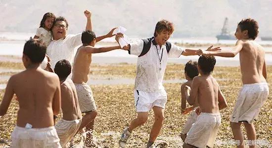 为世界杯喝彩,为世界杯欢呼吧