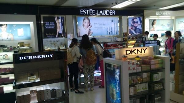 机场免税店买东西条件,机场免税店购物必买清单