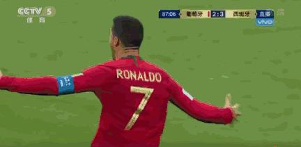 c罗在比赛中踢落叶球和电梯球,电梯球香蕉球落叶球哪个更容易