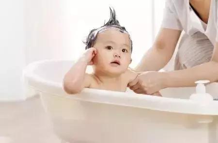 强生痱子粉和爽身粉有什么区别,强生婴儿爽身粉与六神痱子粉