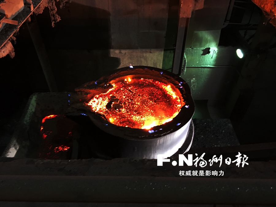 高温下的坚守走近酷暑中的劳动者,高温下的坚守从烈日到冰库