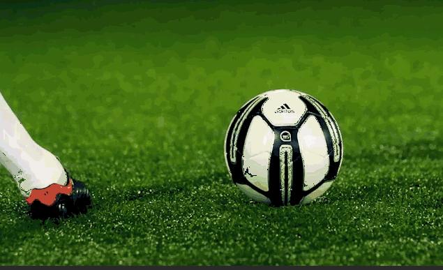 香蕉球落叶球电梯球的区别,c罗的电梯球技巧教学