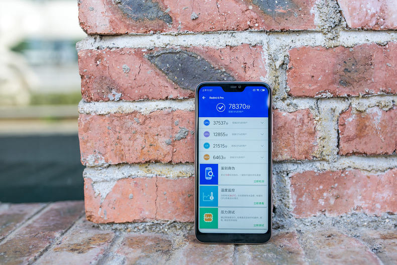 6.8寸刘海屏手机999,红米6pro刘海全面屏