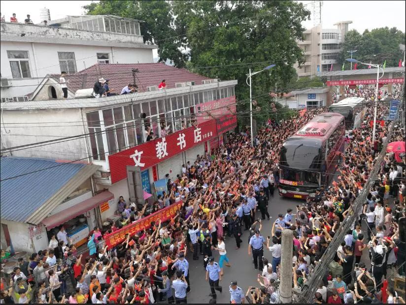 央视探访安徽六安毛坦厂中学,安徽省六安市毛坦厂中学视频