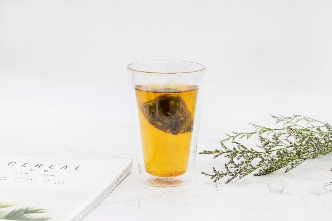 喝了北大茶人和清华女孩做的花草工夫茶，再也不排队买奶茶