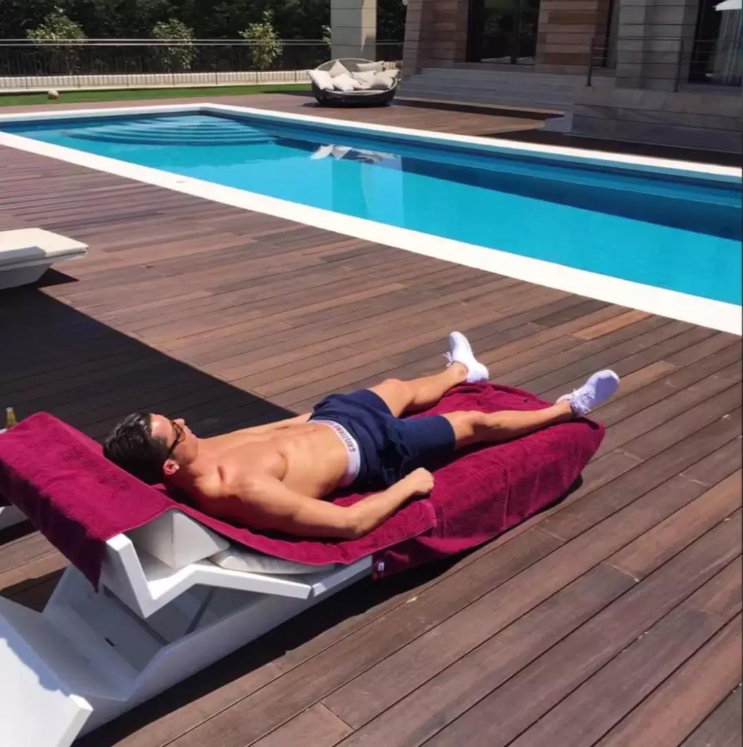 精致大气的极简风格,极简主义极奢风格图片