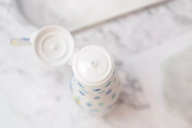 雷叔有货丨日本妹子用酸奶敷脸？效果竟然比敷100片面膜还好！