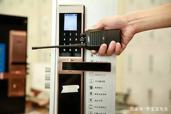 智能门锁小黑盒,小黑盒电子门锁开锁