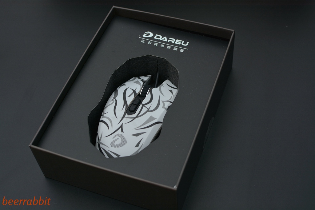 达尔优em915二代鼠标用的什么按键,达尔优牧马人游戏鼠标的详细参数