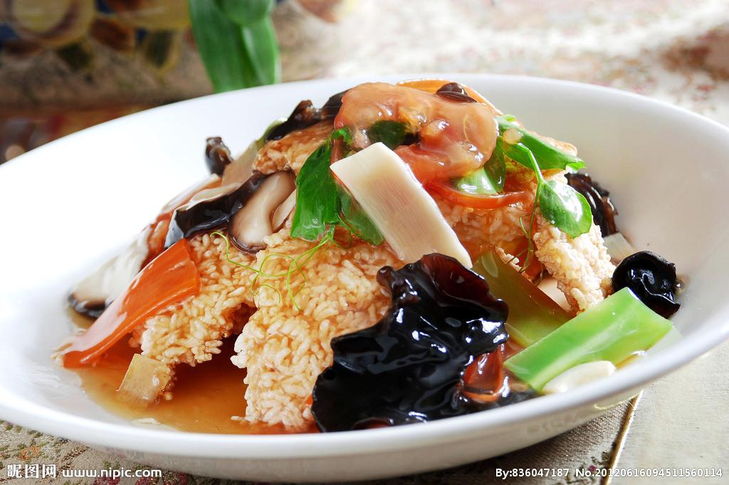 锅巴肉片怎么把锅巴炸脆,锅巴肉片的锅巴是什么米做的