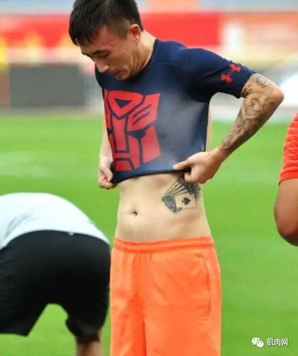 中国男足为什么冲不进世界杯百科,训练完吃了垃圾食品