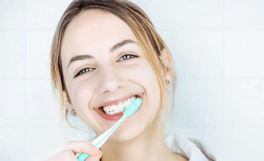 下巴长小脓包型痘痘怎么快速消除,下巴爱长痘有什么方法调理吗