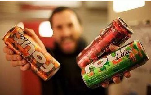 喝了“*身失**酒FourLoko“，请你不要奔向他的床