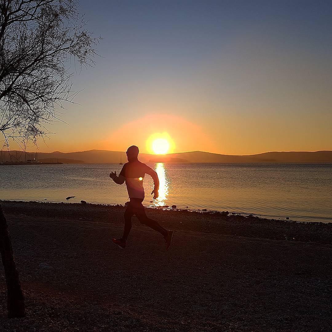 跑步小腿疼是什么原因引起的,跑步第二天小腿肚子疼是怎么回事