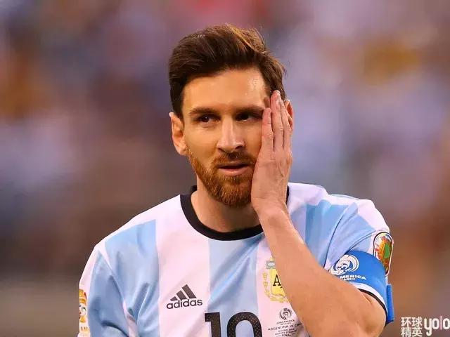 里奥梅西踢足球的视频,足球之王里奥梅西