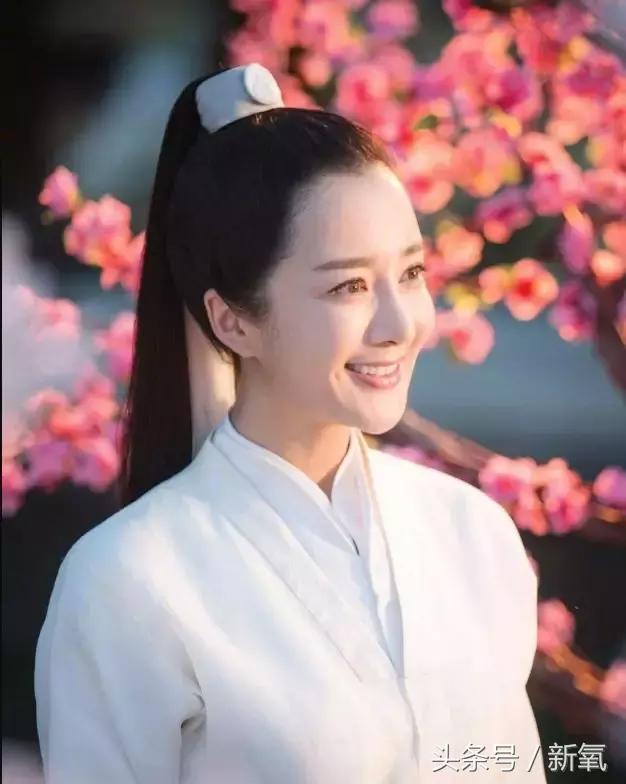 35岁杨幂与34岁赵丽颖谁更美,颜值大比拼赵丽颖杨幂