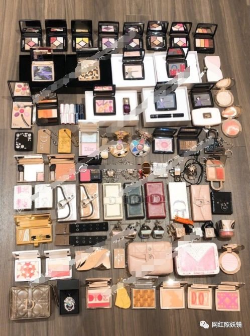 张辛苑化妆台图片,张辛苑美妆