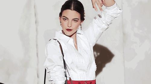 超模杜鹃的特征,超模杜鹃最新穿搭