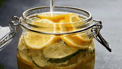 柠檬水的正确喝法用什么水,这才是正确的冲泡方法