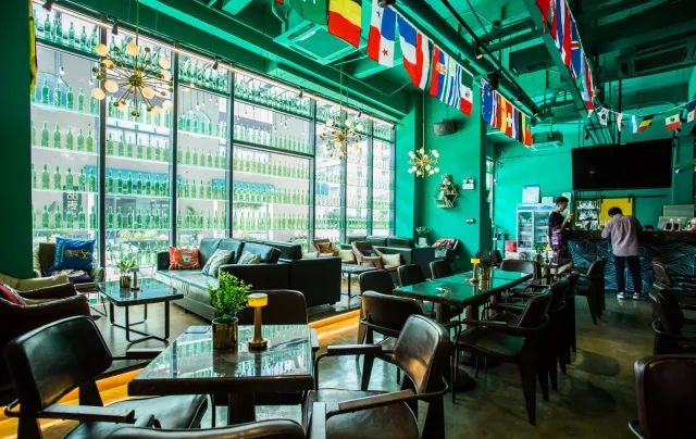 这该是佛山最独特的足球Pub,送完半打科罗娜还送鸡尾酒你点睇?