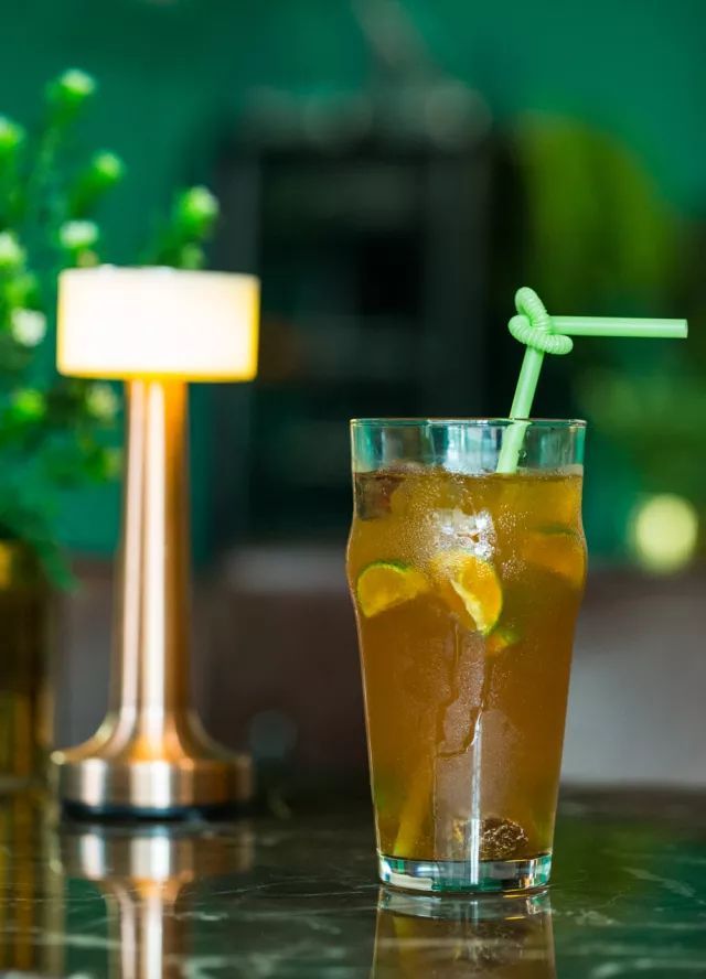 这该是佛山最独特的足球Pub，送完半打科罗娜还送鸡尾酒你点睇？