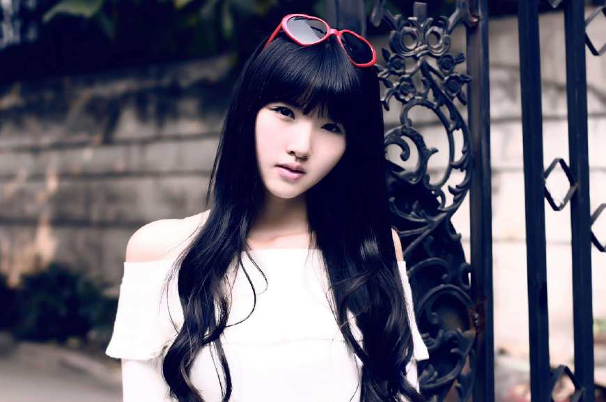 聪明的男人，都会用四个套路，把女神成功的追到手！