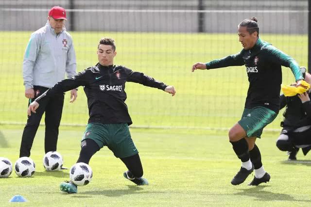 c罗曾效力于球队,年少时期c罗