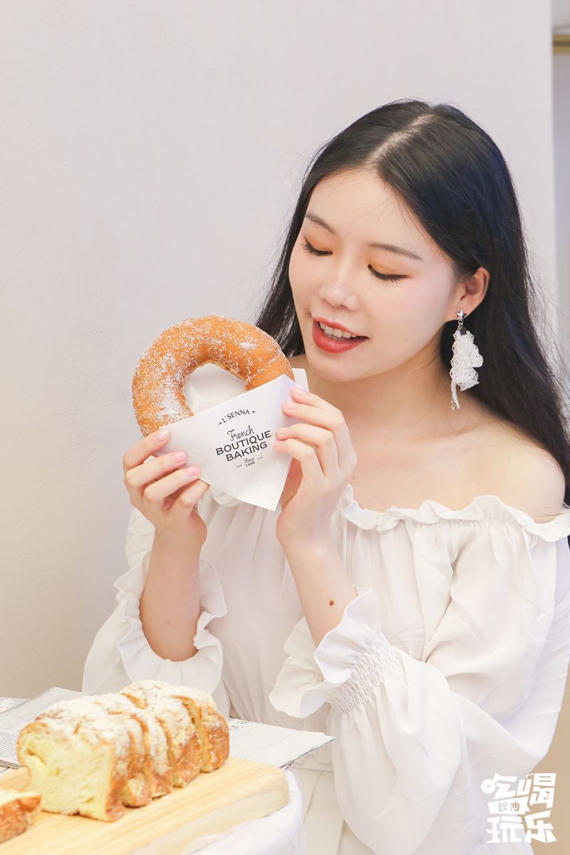 精致ins风空间，罗森尼娜在长沙IFS开了一家美到炸的品牌印象店